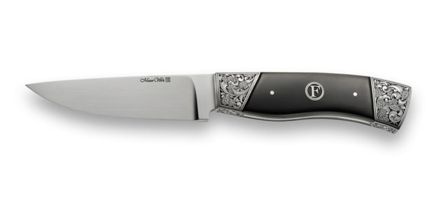 Classic Hunter vollintegral
Klinge: RWL34
Griff: Ebeholz mit 925er Silber